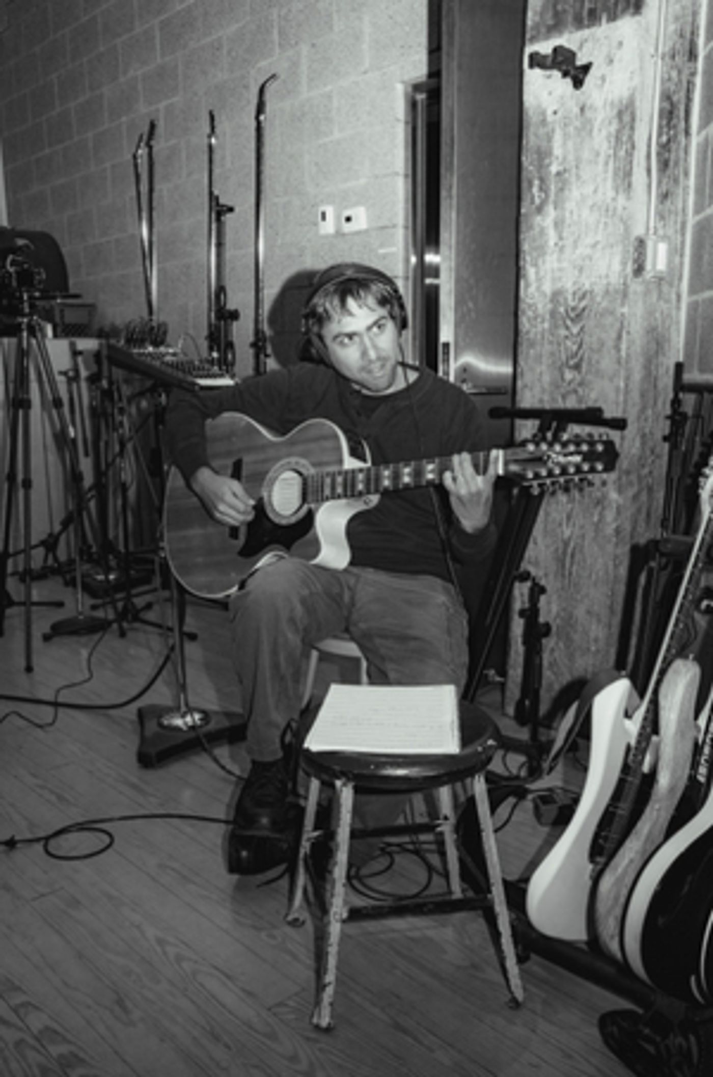 Michael Beharie Releases New Single 'For Days'  Image