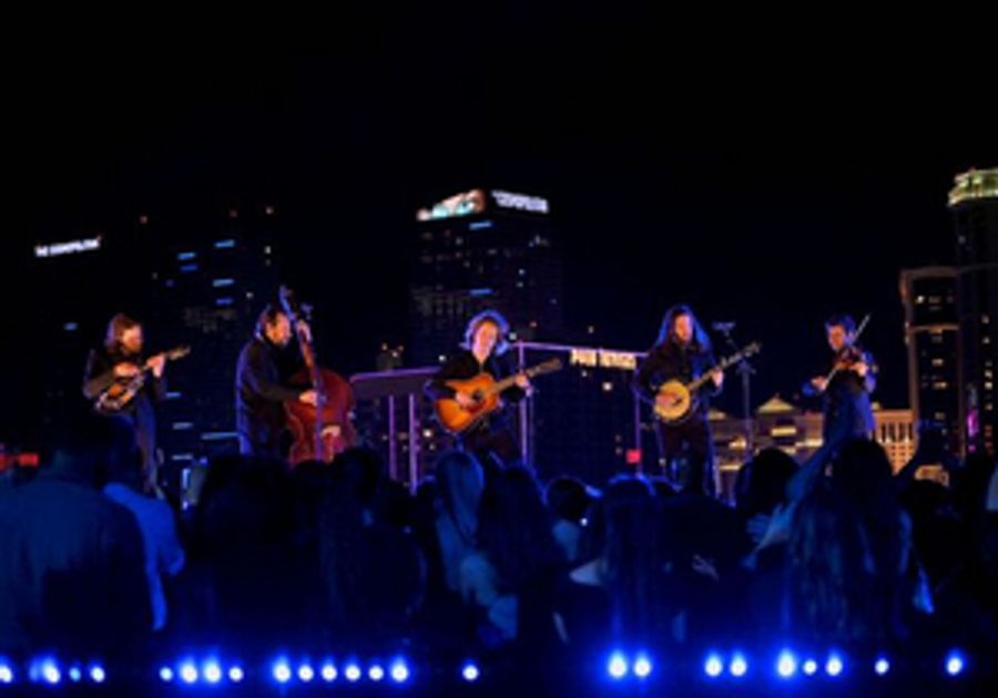 VIDEO: Billy Strings Performs 'Hide and Seek' at the 64th Annual GRAMMY Awards  Image