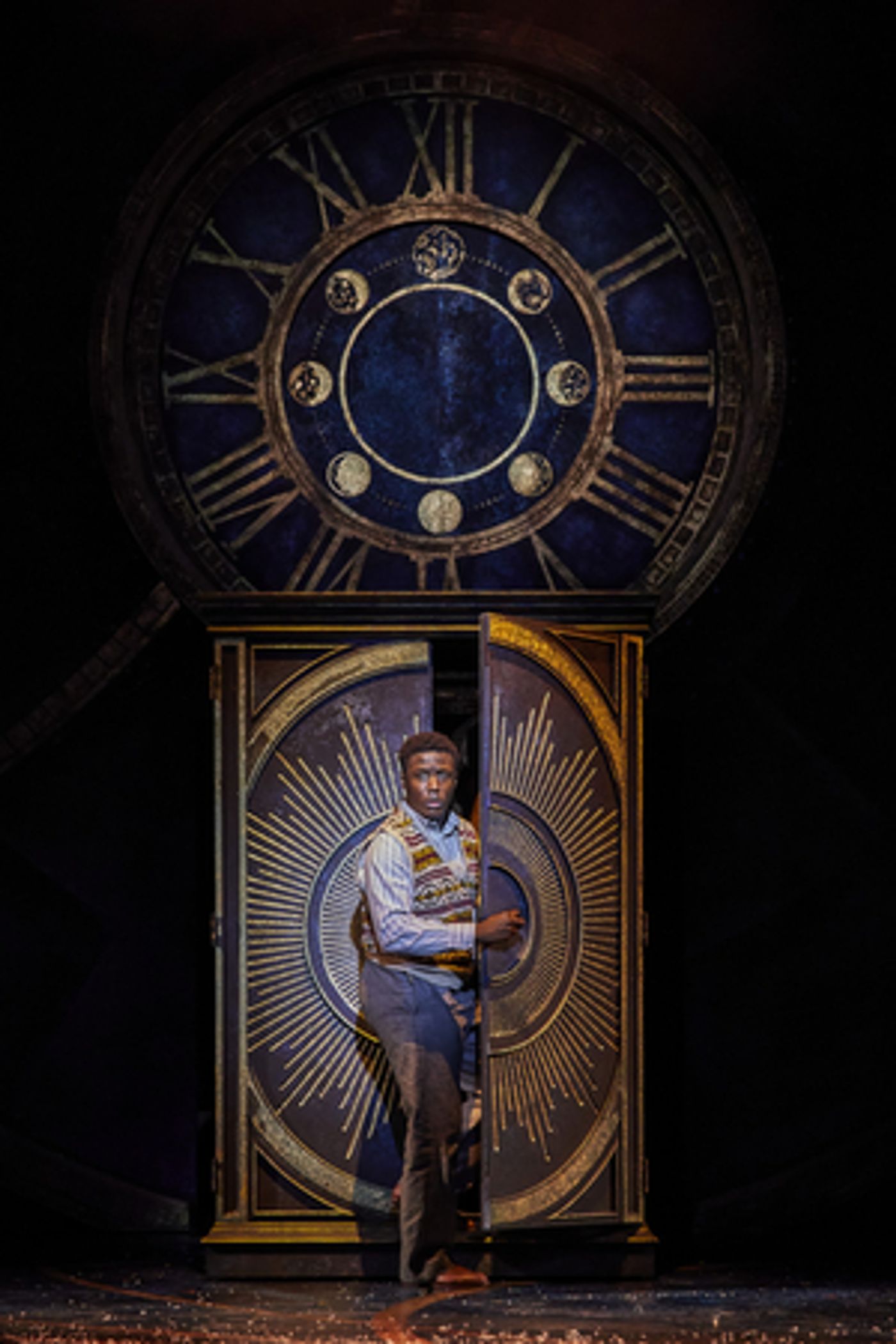 Review: THE LION, THE WITCH & THE WARDROBE, New Wimbledon Theatre  Image