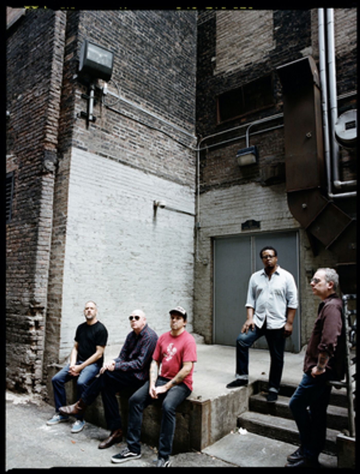 Tortoise Announces US Tour Dates Ahead of 'Rhythms, Resolutions & Clusters' Reissue Tortoise Announces US Tour Dates Ahead of 'Rhythms, Resolutions & Clusters' Reissue Image