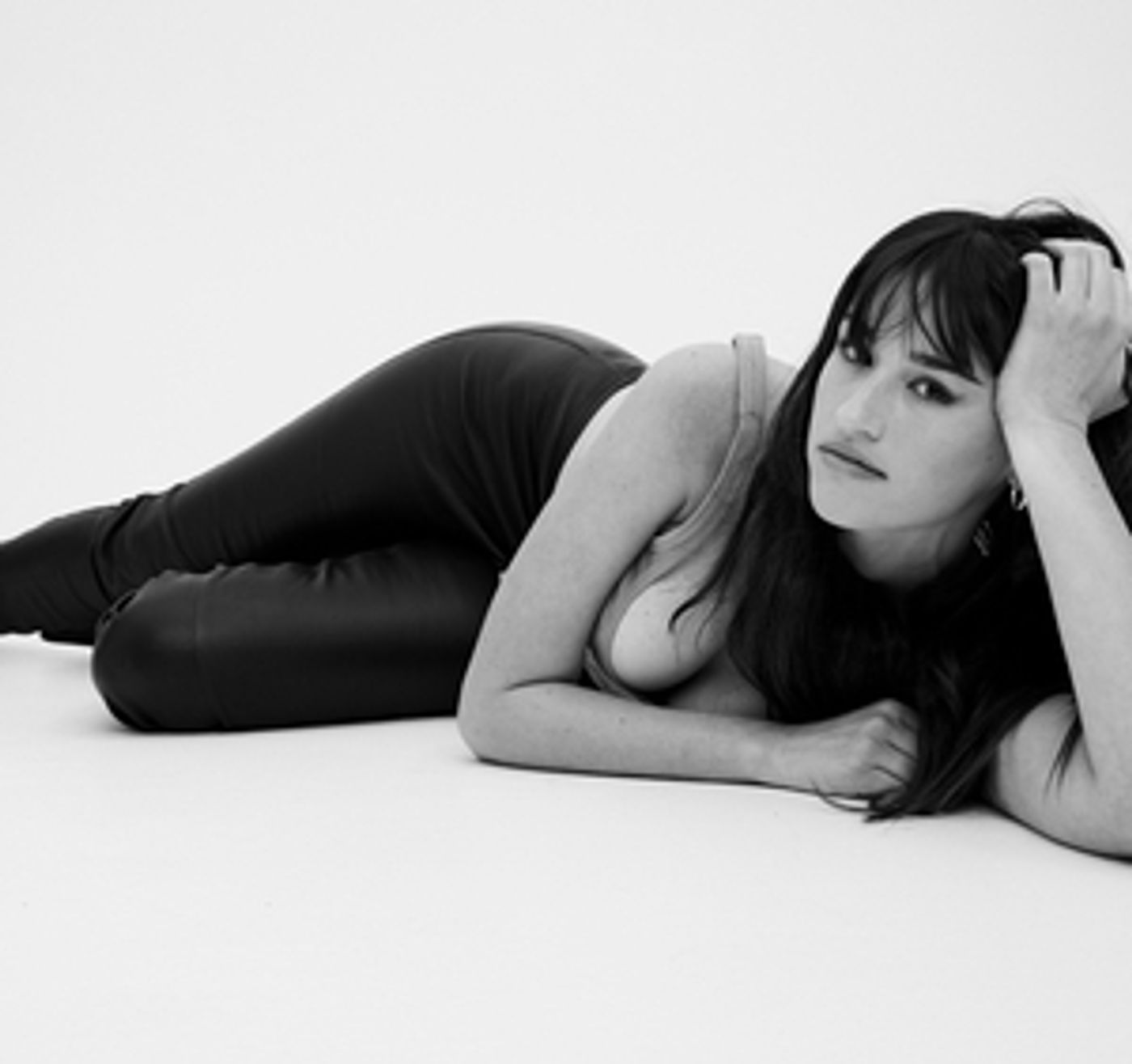 Rozzi Shares New Nile Rodgers Collaboration 'Consequences'  Image