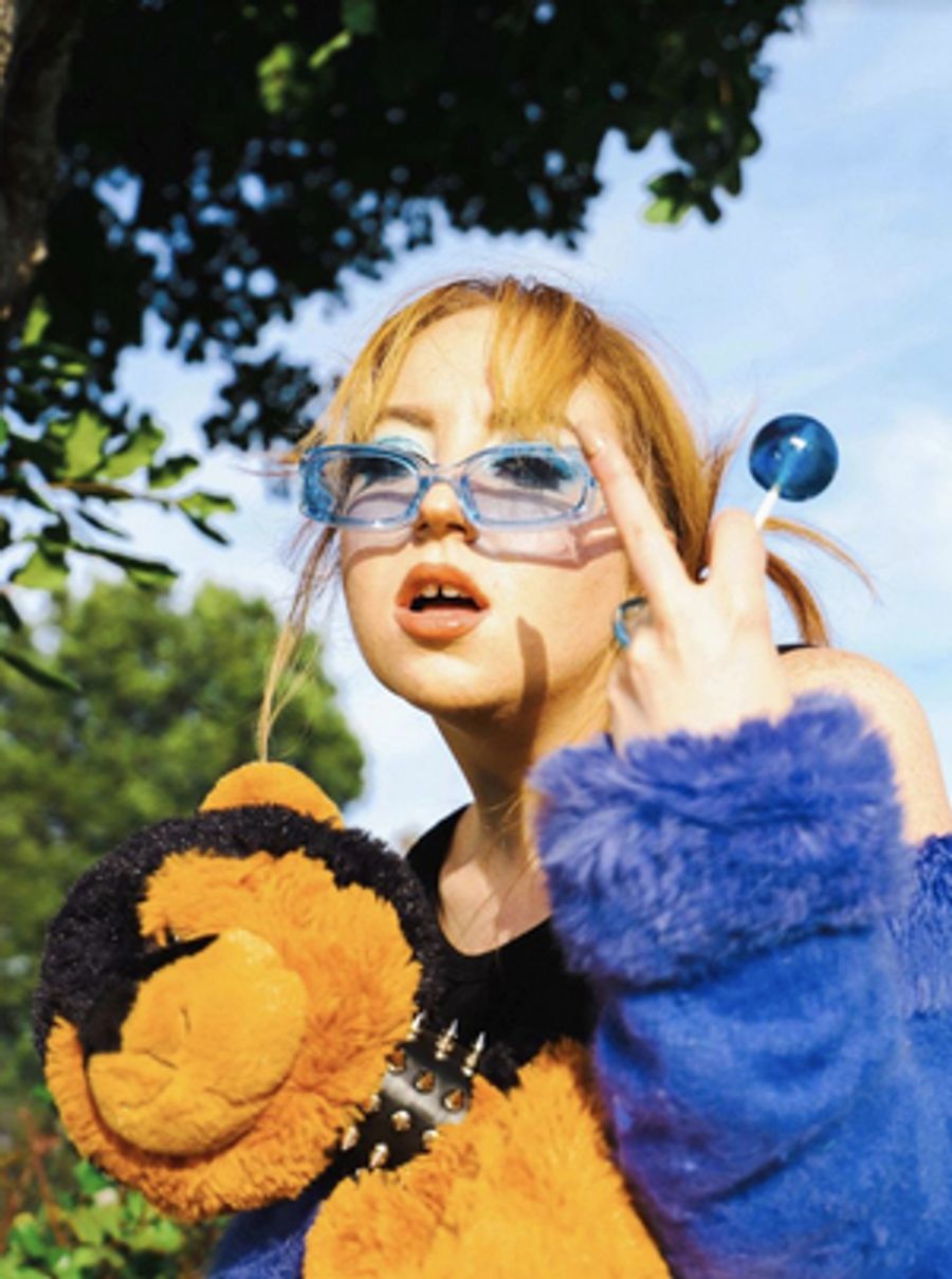 Indie Pop Artist Kit Major Announces Debut EP, Drops Single Image