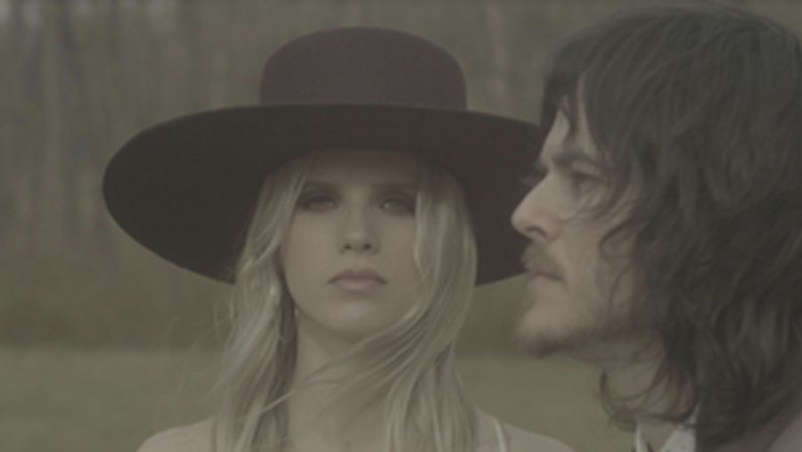 LA-Based Duo The Monroes Release Single, 'Better Half of Me' Image