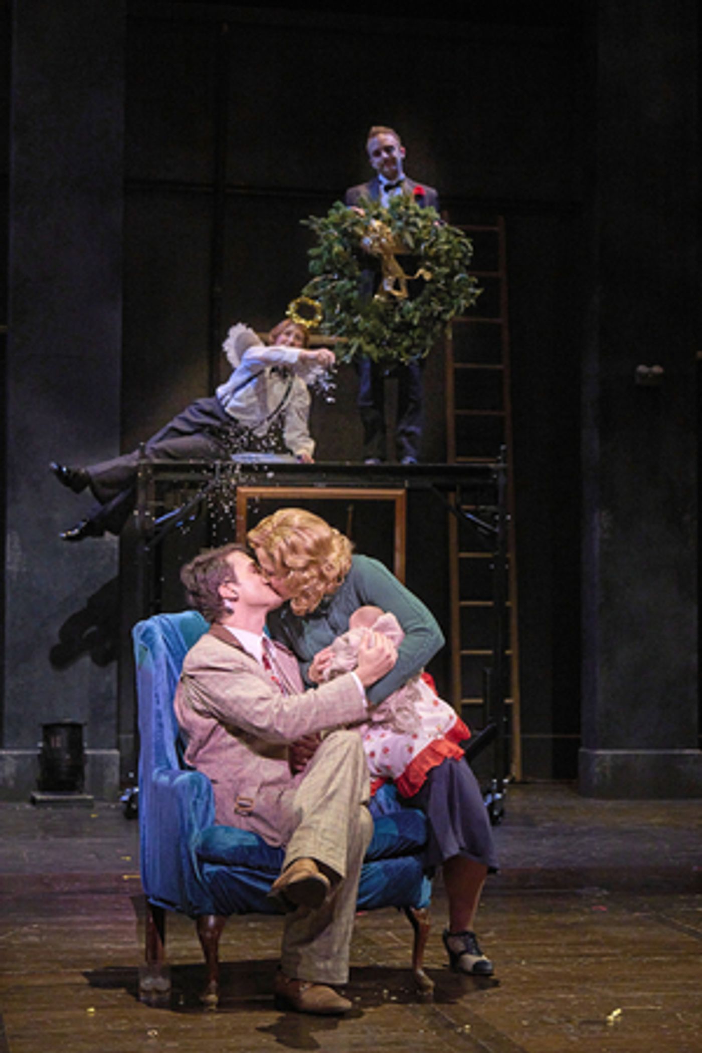 Review: ALFRED HITCHCOCK'S THE 39 STEPS at Great Lakes Theater  Image