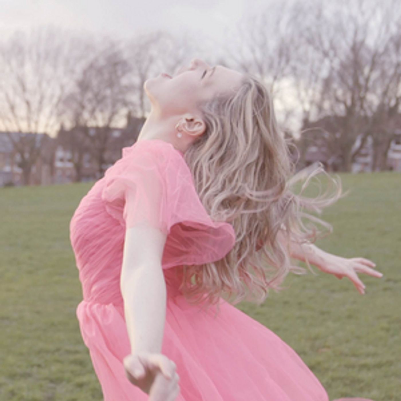 FRANSIS Shares New Single 'Honeymoon'  Image