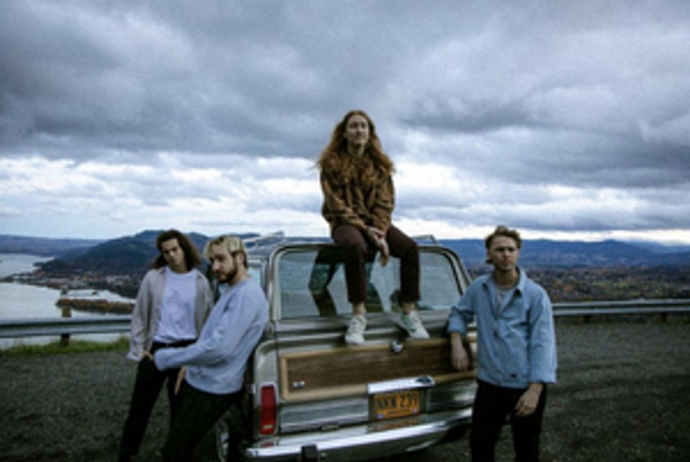 Alt-Pop Group Flor Share 'FUTURE SHINE' Album  Image