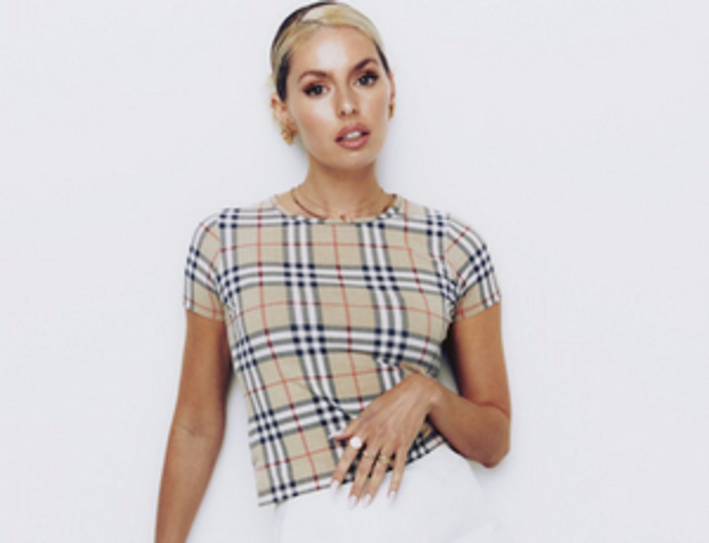 Rising UK Pop Artist CALL ME LOOP Reveals 'Pattern of Behaviour' Rising UK Pop Artist CALL ME LOOP Reveals 'Pattern of Behaviour' Image