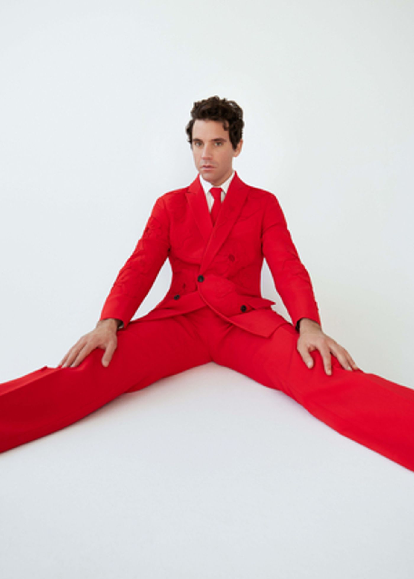 Global Pop Superstar Mika Returns With Brand New Single 'Yo Yo' Global Pop Superstar Mika Returns With Brand New Single 'Yo Yo' Image