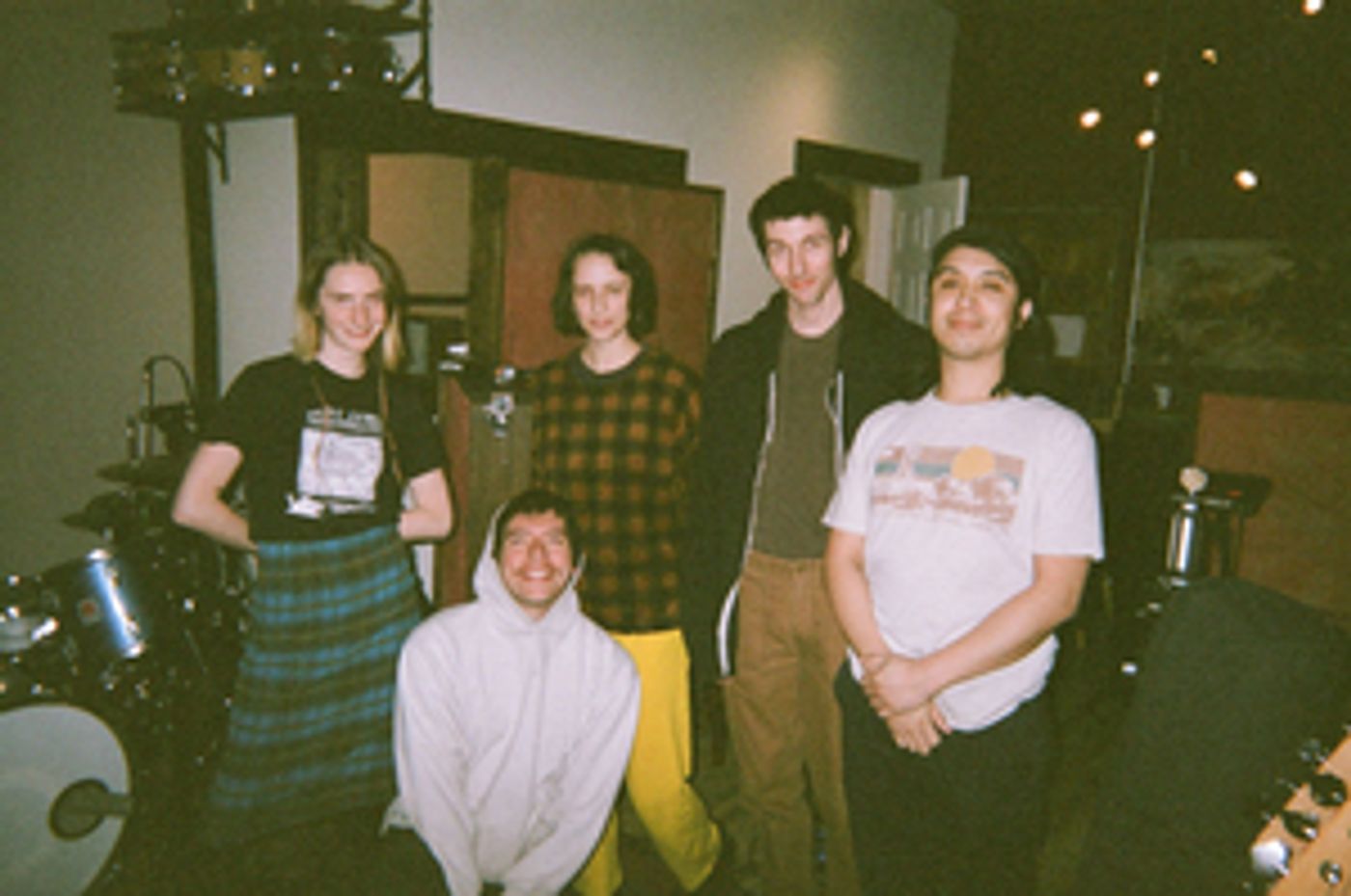 Foyer Red Share New Single 'Flipper'  Image