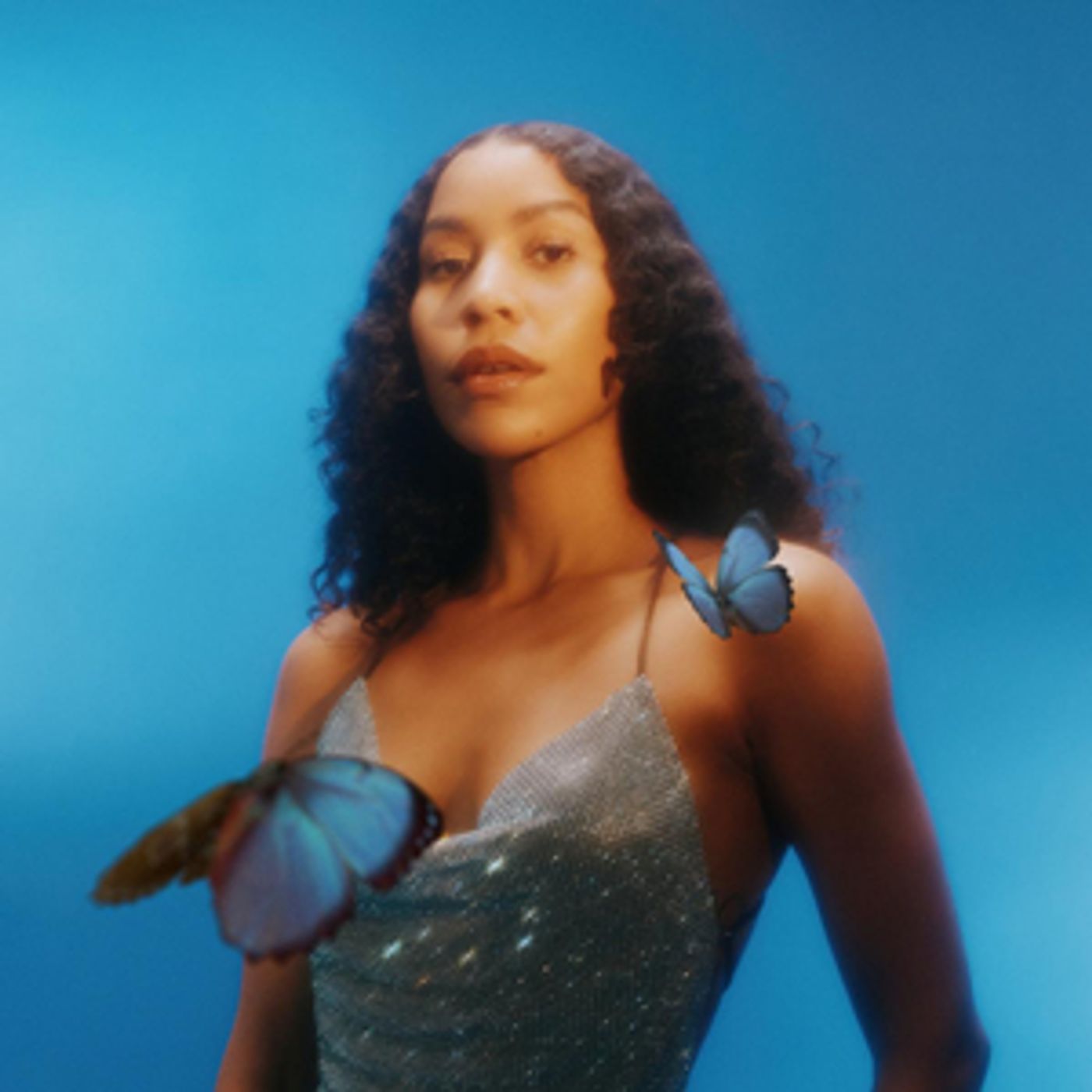 Charlotte Dos Santos Shares New Single 'Hello Hello'  Image