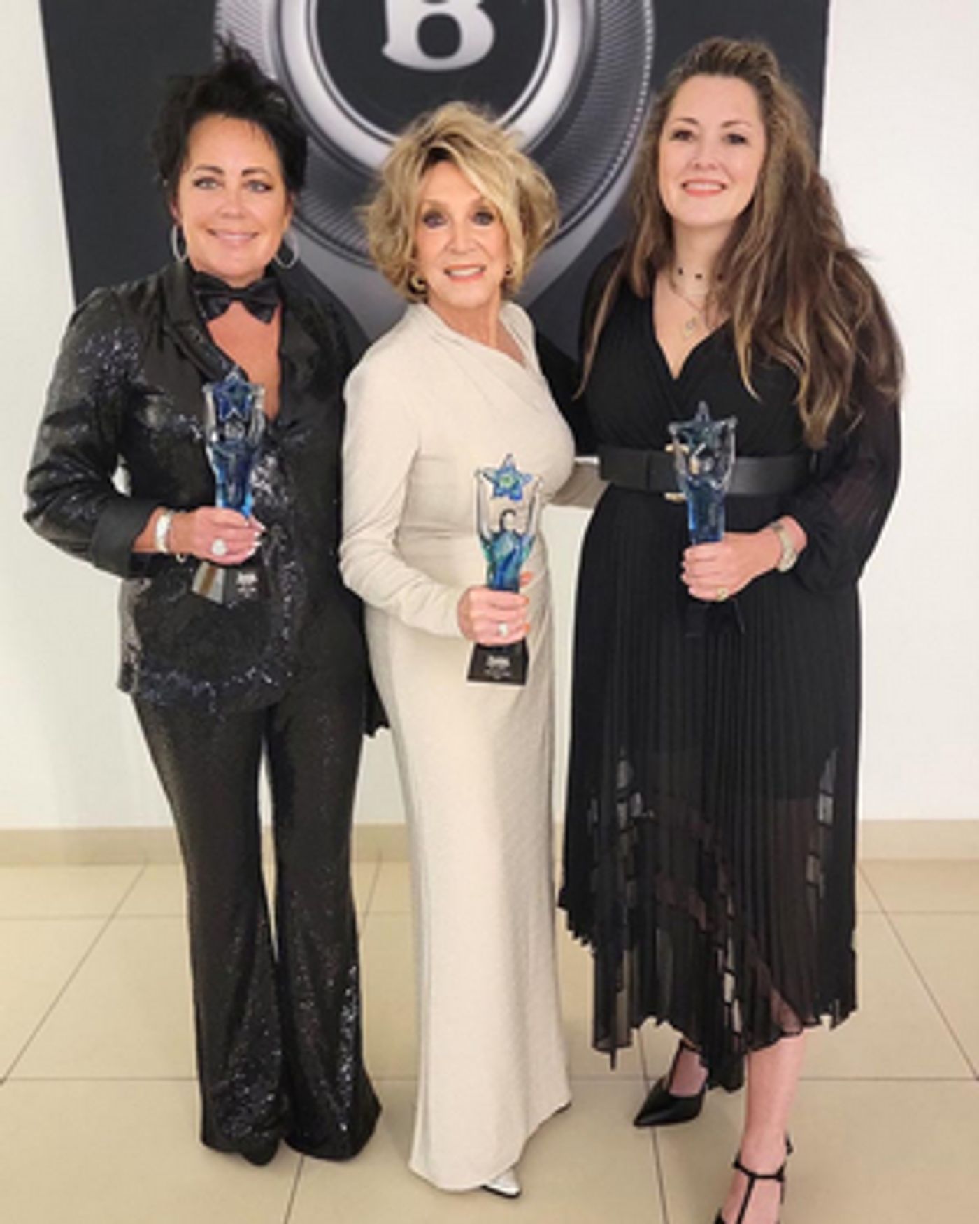 Kelly Lang Receives 'Icon Award' at The Alice Awards Gala During The Southern Women in Film & Television Summit  Image