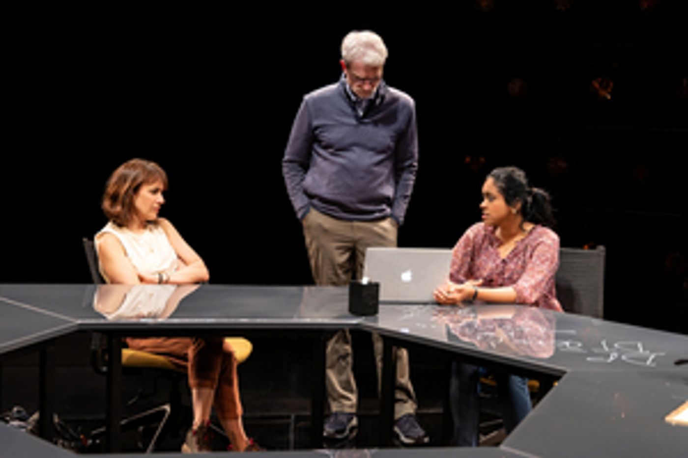 Review: QUEEN at Long Wharf Theatre Review: QUEEN at Long Wharf Theatre Image