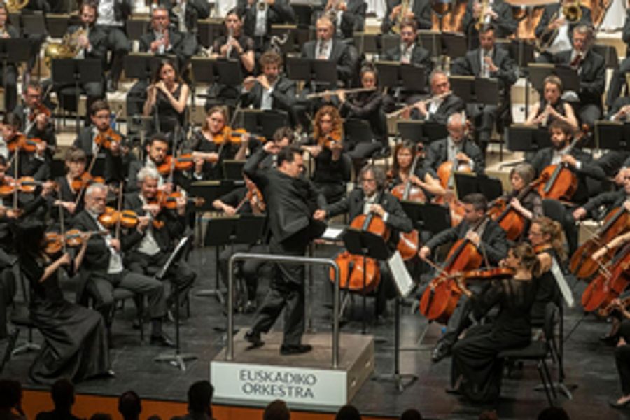 Robert Trevino's Tenure Extended Indefinitely at the Basque National Orchestra Image