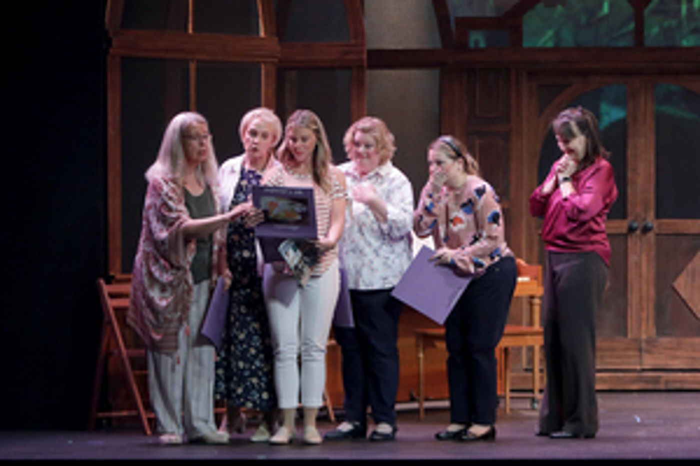 Review: CALENDAR GIRLS at Des Moines Playhouse  Image
