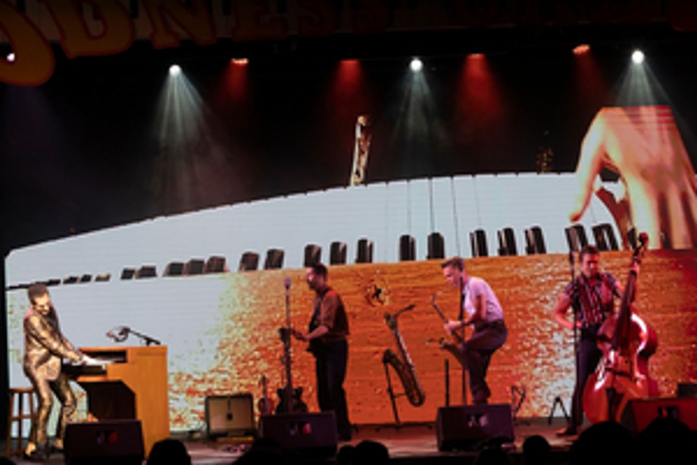 Review: GREAT BALLS OF FIRE at Dutch Apple Dinner Theatre Review: GREAT BALLS OF FIRE at Dutch Apple Dinner Theatre Image