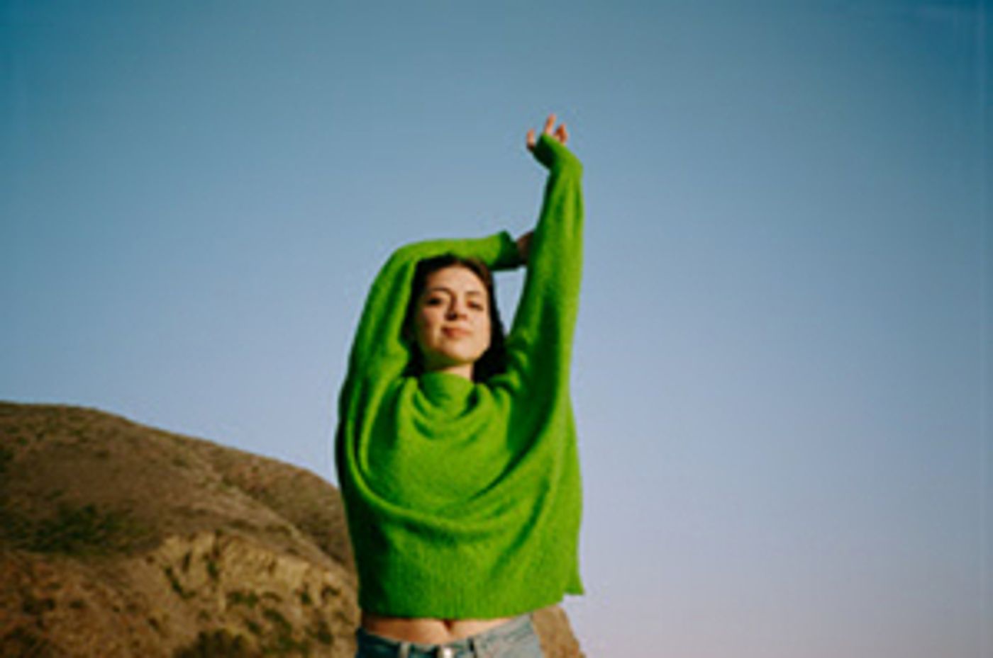 Lizzy McAlpine Featured on Jacob Collier's 'Never Gonna Be Alone' with John Mayer  Image