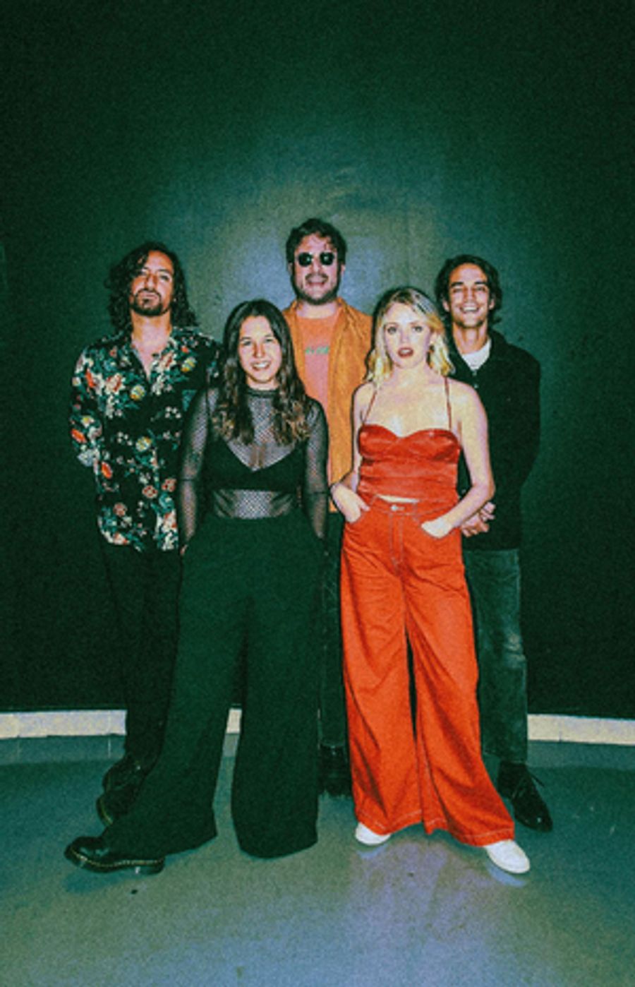 Petite Amie Share New Single 'Otra Vez' & Announce U.S. Tour Dates  Image