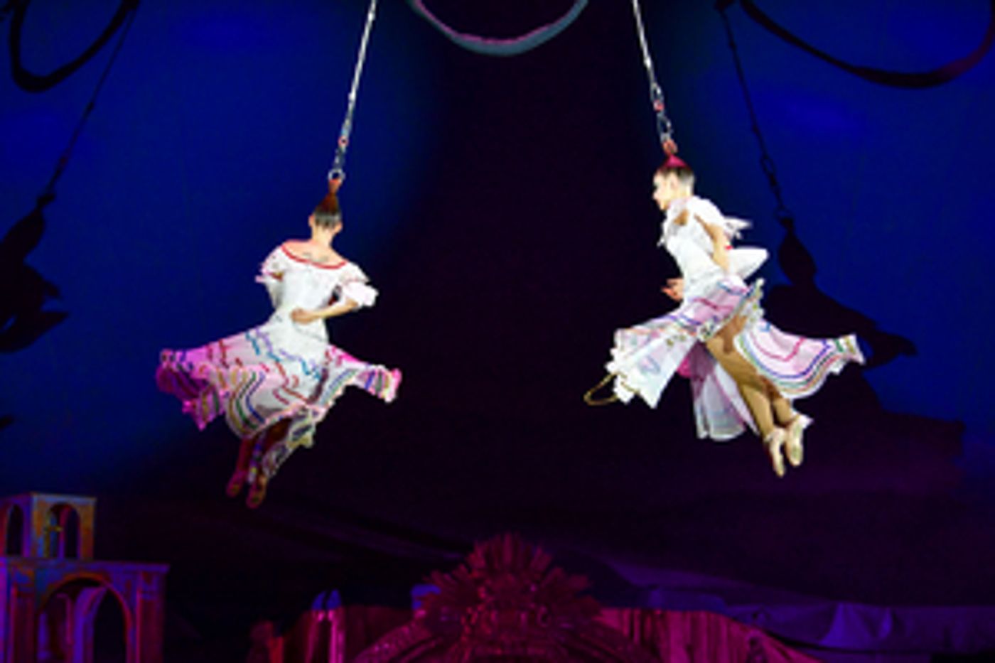 Review: GIFFORD CIRCUS' ¡CARPA!, Chiswick House And Gardens Review: GIFFORD CIRCUS' ¡CARPA!, Chiswick House And Gardens Image