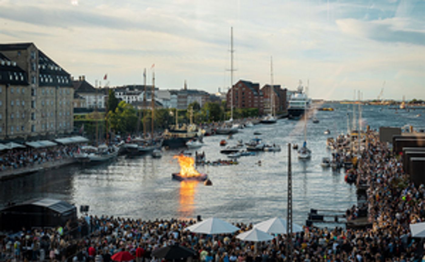 SKT. HANS Comes to Det KGL. Teater  Image