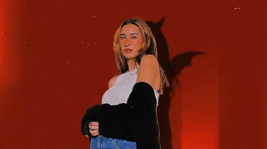 Julia Wolf Releases Empowering New Track 'Hot Killer'  Image