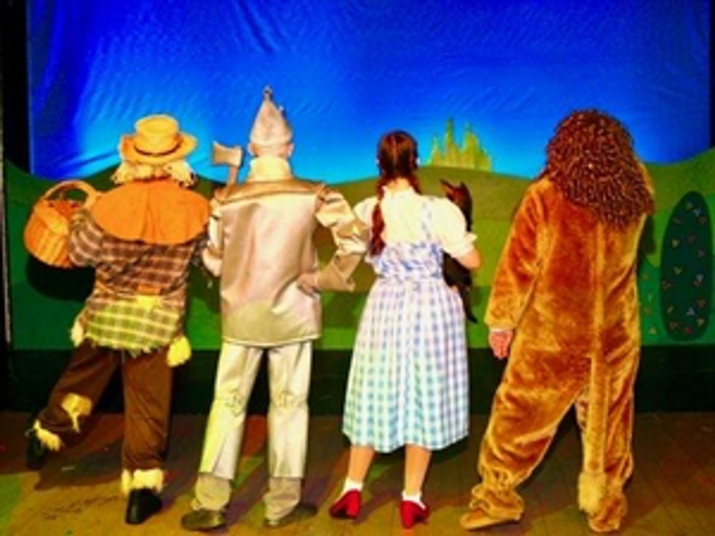 Review: THE WIZARD OF OZ  at Alhambra Theatre And Dining  Image