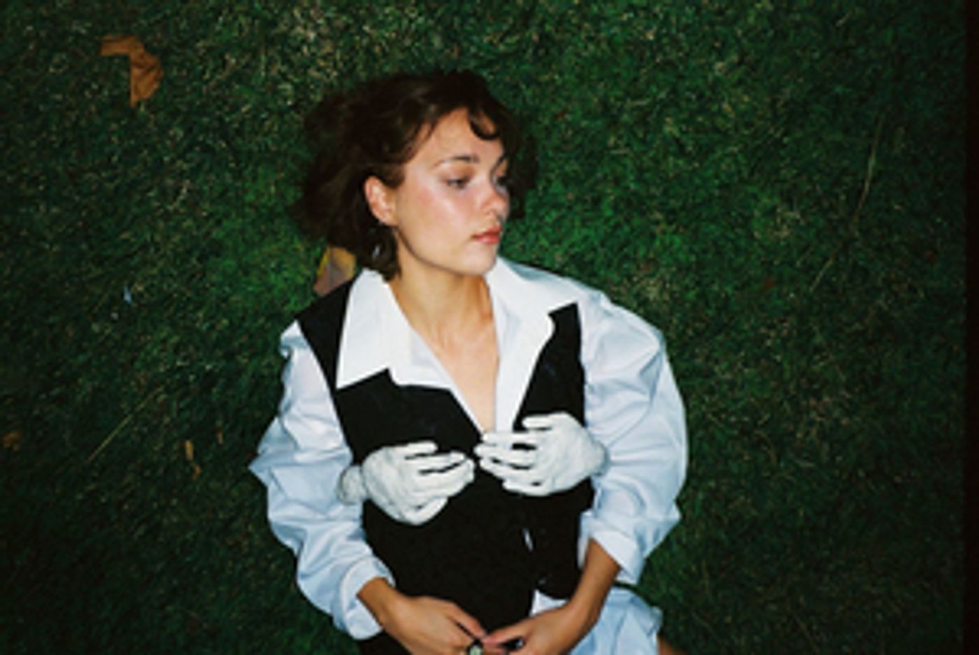 Abby Sage Shares New Single 'Pool Party'  Image