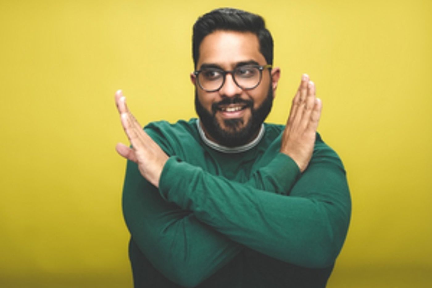 Eshaan Akbar Announces Debut Live Tour THE PRETENDER in 2023  Image