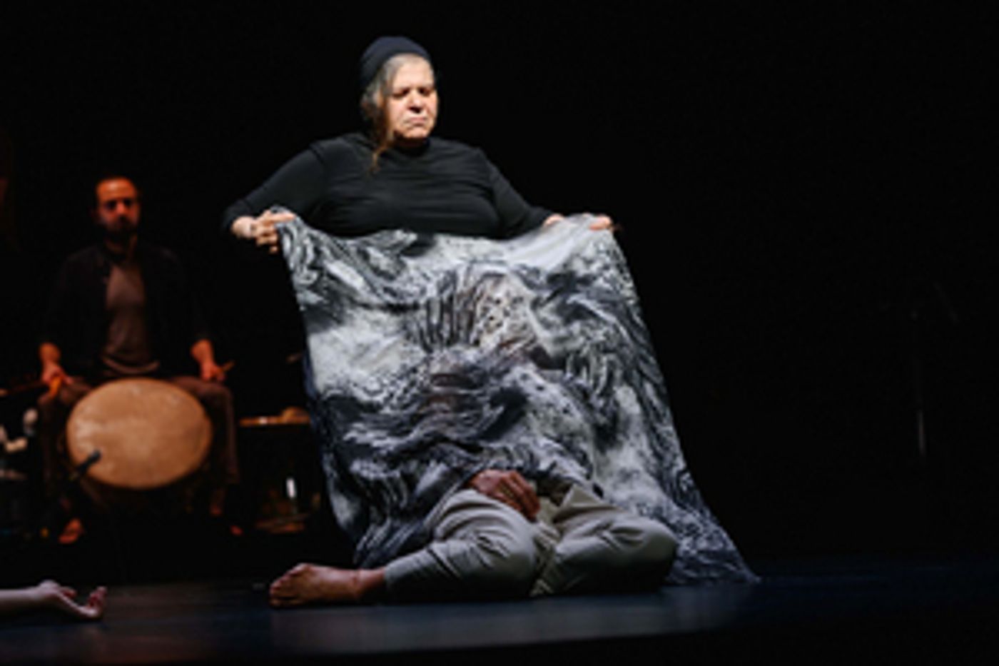 Review: The Festival d'Avignon Presents DU TEMPS OÙ MA MÈRE RACONTAIT By Ali Chahrour  Image