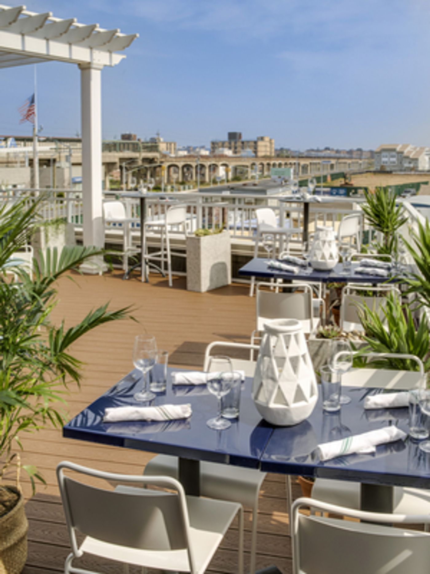 HAPPY HOURS in NYC-Gather Your Group  Image