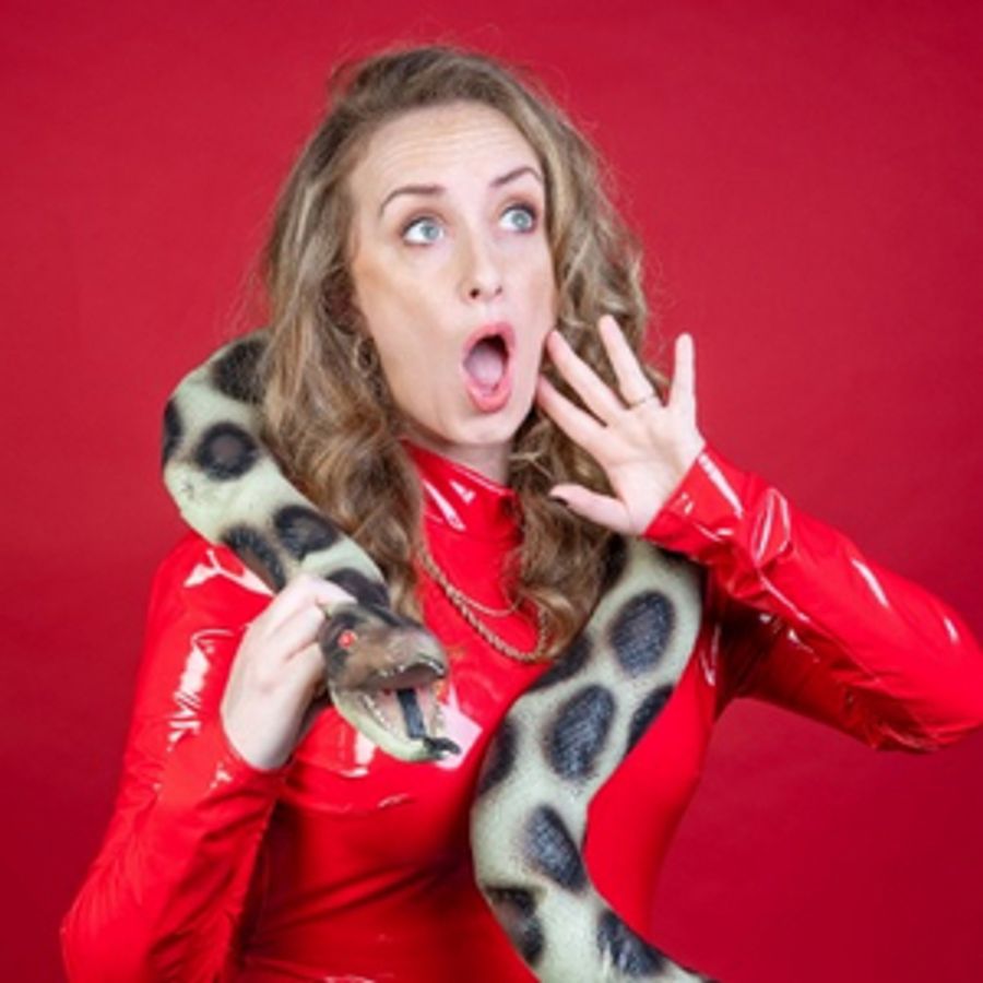 Edinburgh 2022: Review: JULIE JAY: OOPS, THIS IS TOXIC, Gilded Balloon Image