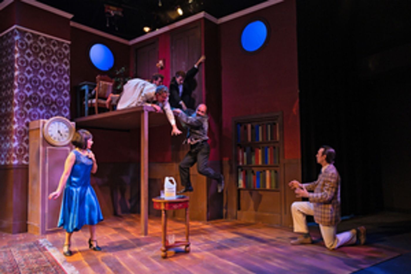 Review: THE PLAY THAT GOES WRONG, Theatre Raleigh  Image