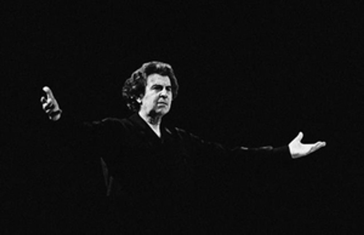 Greek National Opera's Tribute Concerts Honoring Mikis Theodorakis Continue Throughout 2022–23 Season  Image