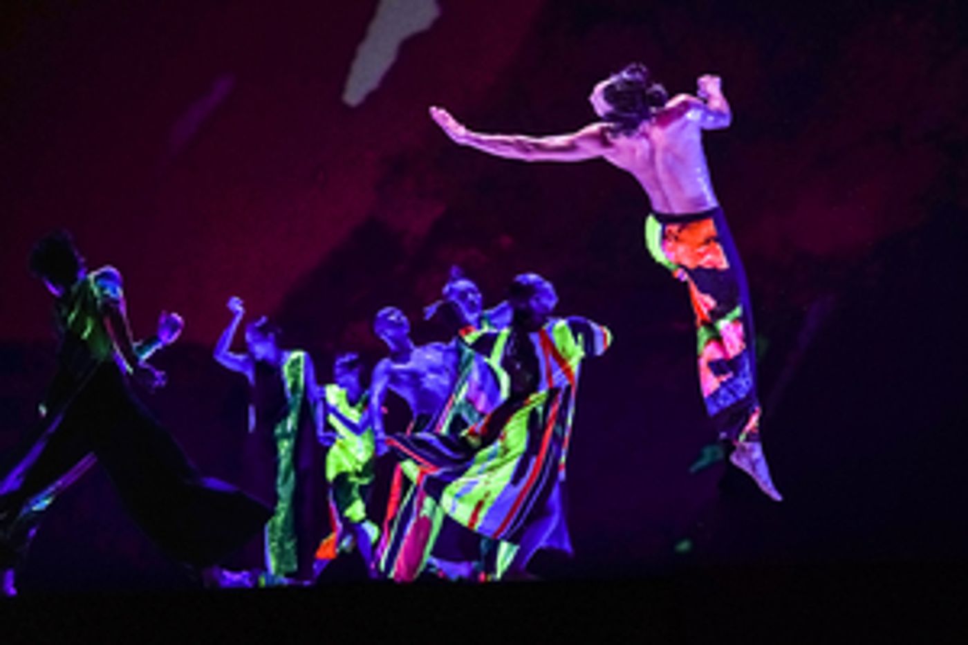 Kennedy Center Presents Cloud Gate Dance Theatre Of Taiwan Next Month  Image