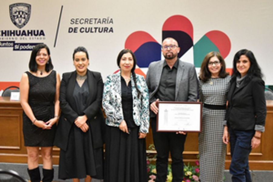 Recibe Omar Millán González El Premio Bellas Artes De Crónica Literaria Carlos Montemayor 2022 Image