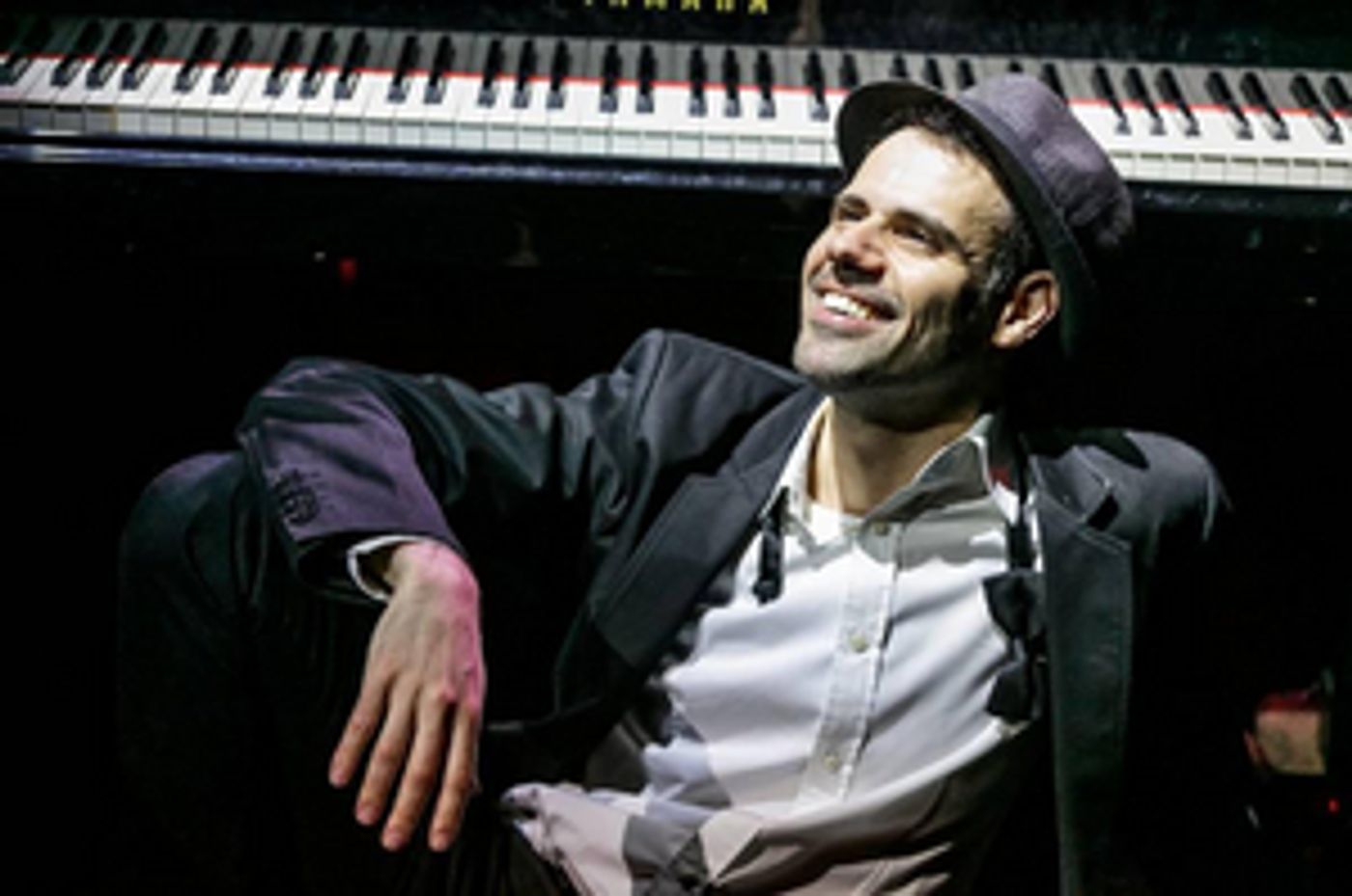 Joan Vázquez Returns To London With FEELING GOOD  Image