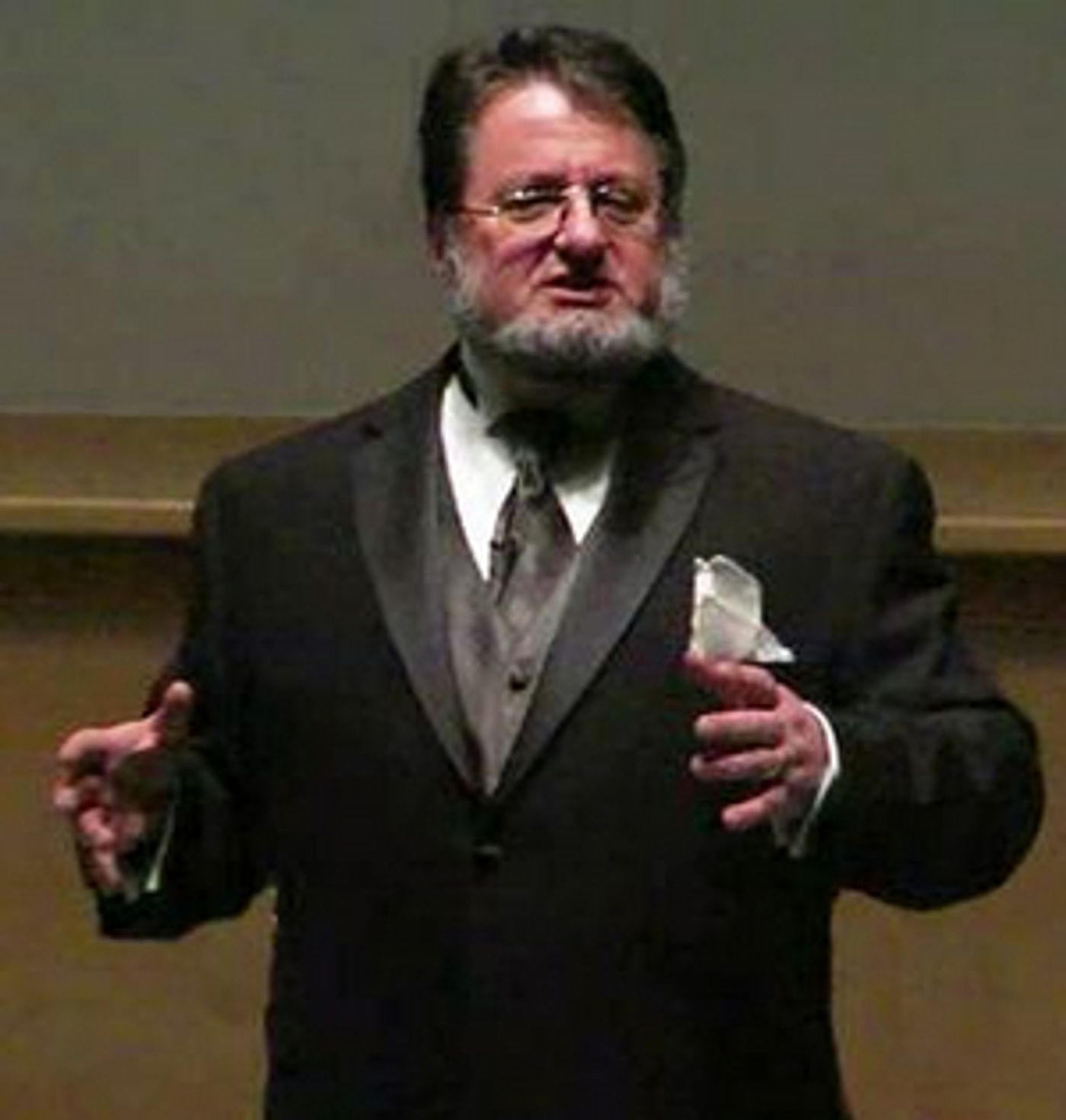 The Met: Live In HD Lecture Series Announced at the Warner  Image