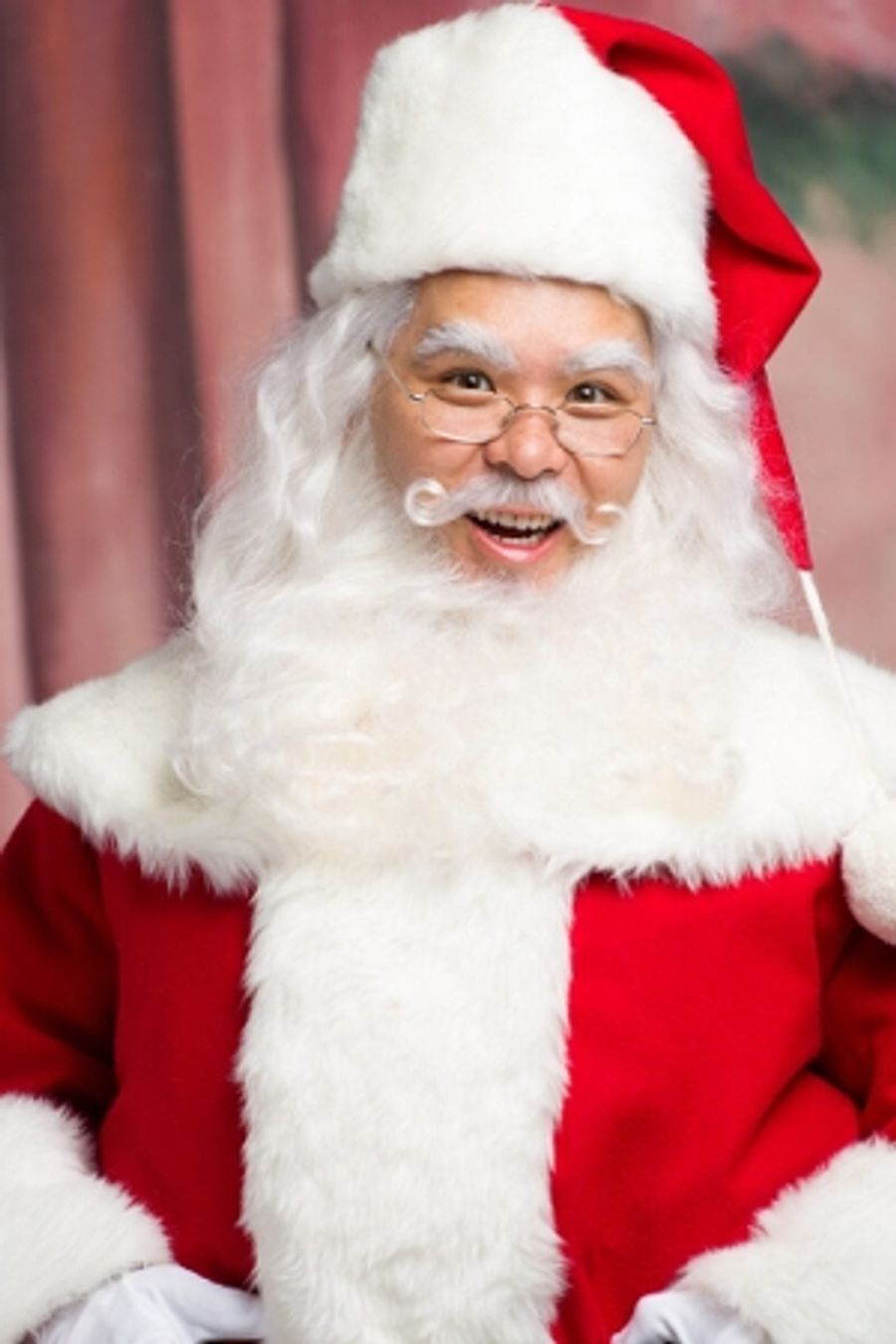 Interview: Allen Siu of THE SANTA EXPERIENCE at Mall Of America Image