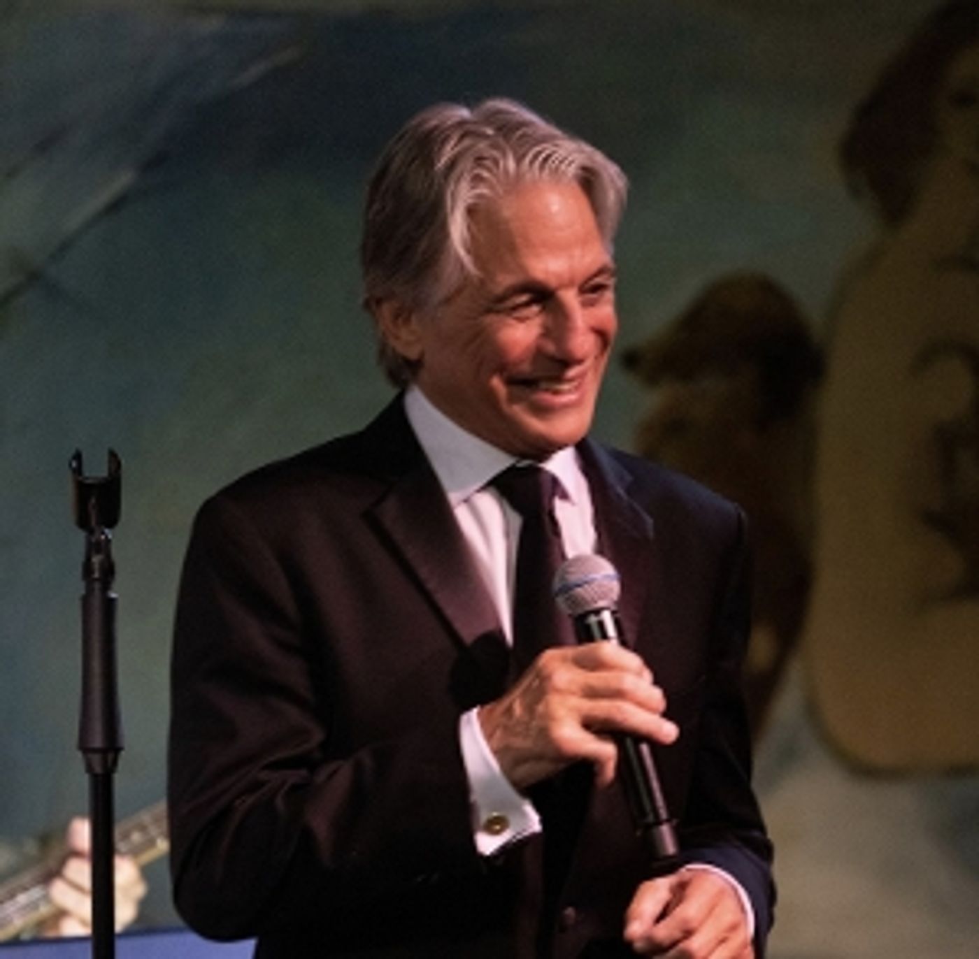 Tony Danza Brings STANDARDS & STORIES Back To Café Carlyle Tony Danza Brings STANDARDS & STORIES Back To Café Carlyle Image