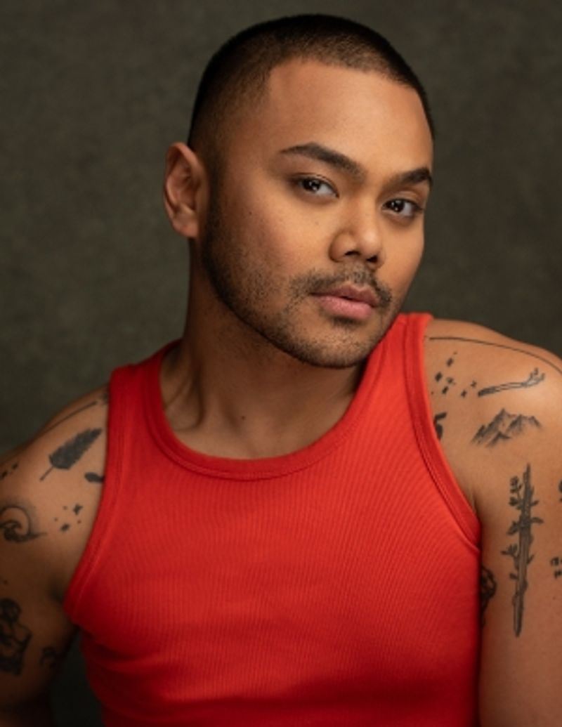 Interview: Indonesian El Haq Latief on Their Role in Cabaret (West End) and Being a Professional Actor in the UK Image