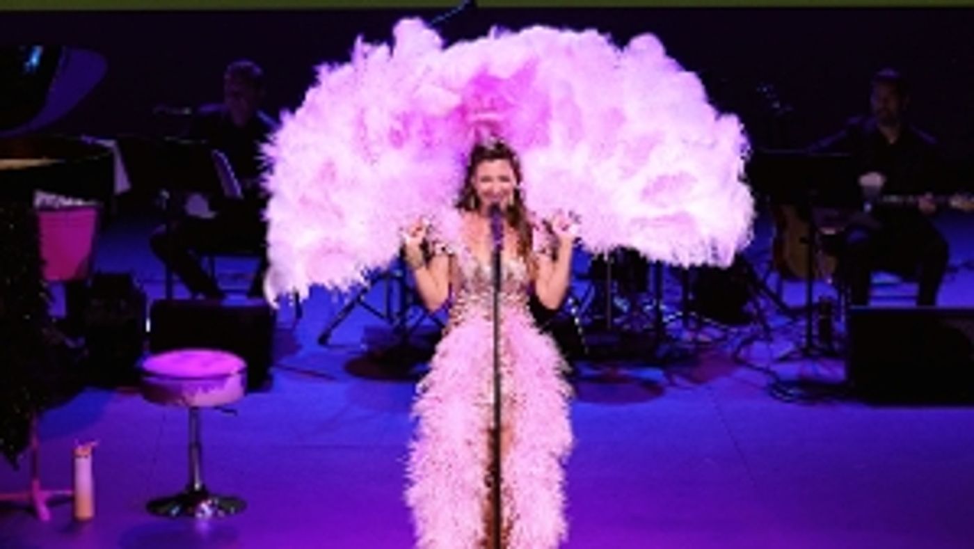 Feature: CONFESSIONS OF A SHOWGIRL BRINGS GLAMOUR TO THE STARBRIGHT THEATRE DEC. 12  Image