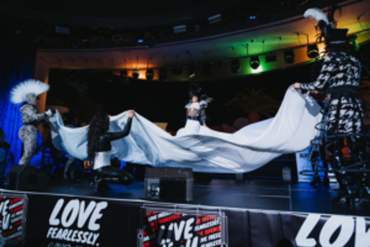 Feature: AFAN’S BLACK & WHITE PARTY CELEBRATES 40 YEARS AT PALMS CASINO RESORT SEPT. 19 Image