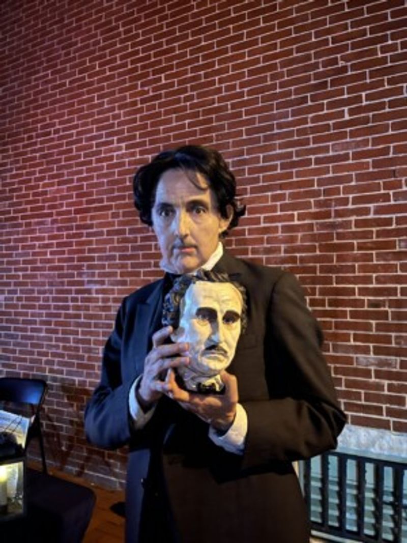 Interview: Helen McKenna of TELL-TALE POE at Ritz Theatre Image