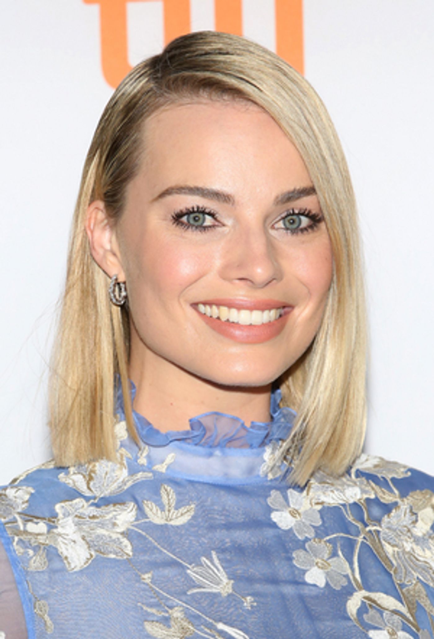 Margot Robbie Will Star in FOOL'S DAY  Image