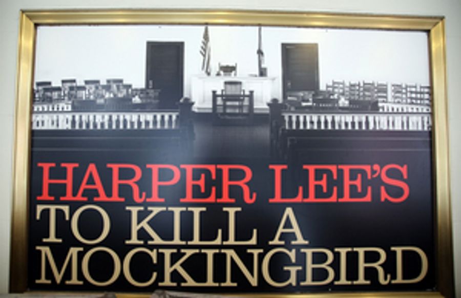 Harper Lee's TO KILL A MOCKINGBIRD Comes To Denver As Part Of Both The Broadway & Theatre Company 2020/21 Seasons Image