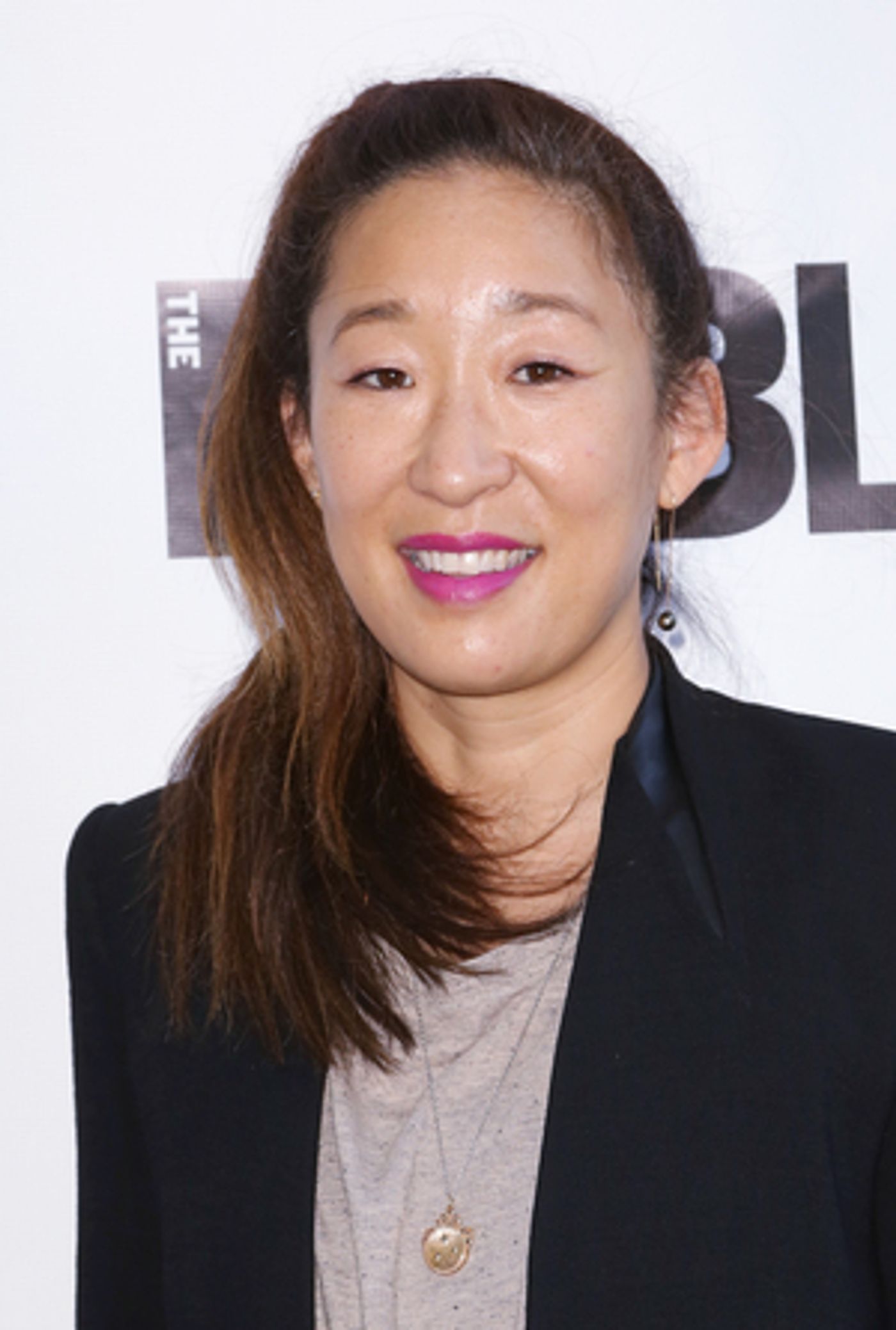 Sandra Oh Joins Netflix Series from Amanda Peet, GAME OF THRONES Creators  Image