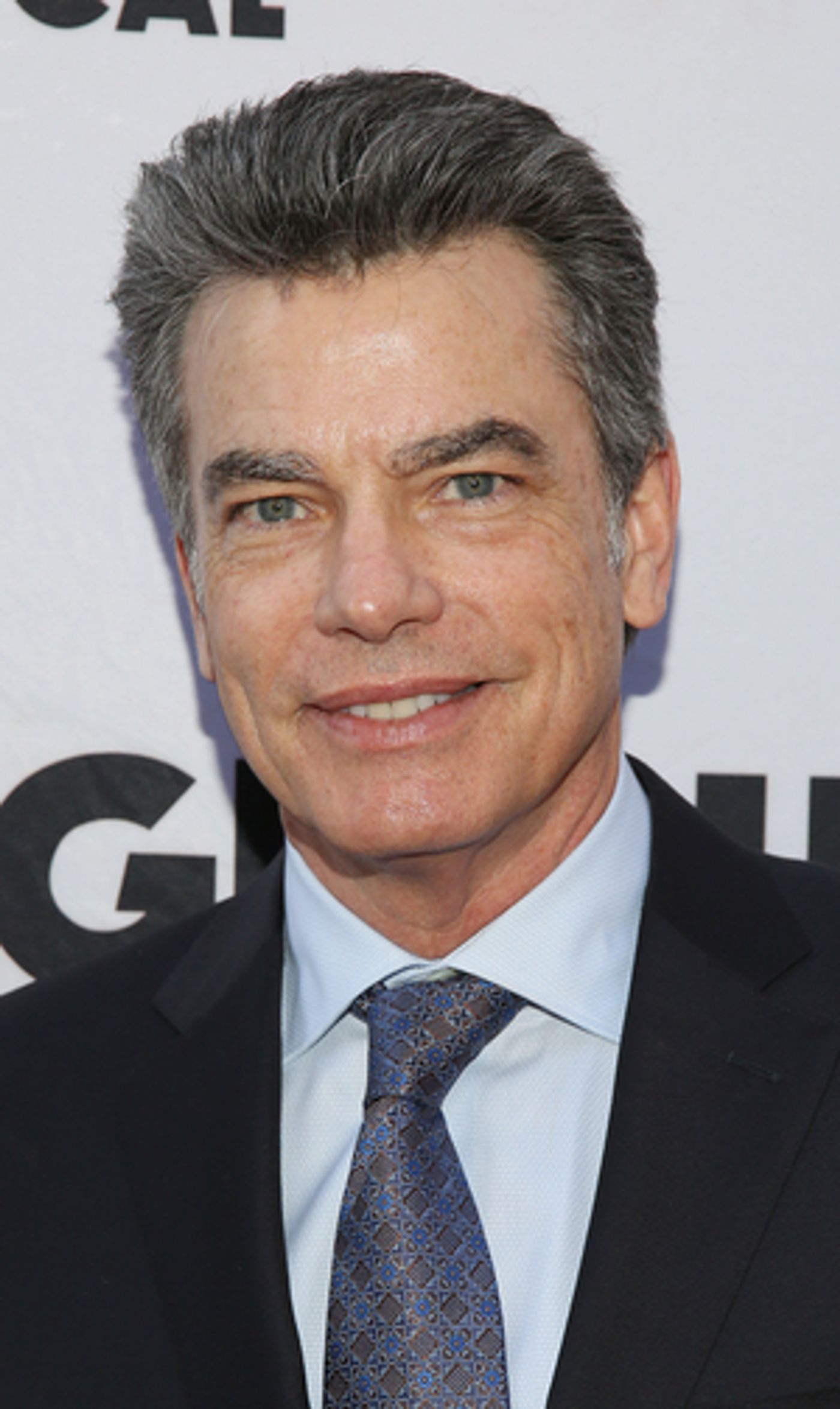 Interview: Peter Gallagher Talks Starring in PALM SPRINGS on Hulu  Image