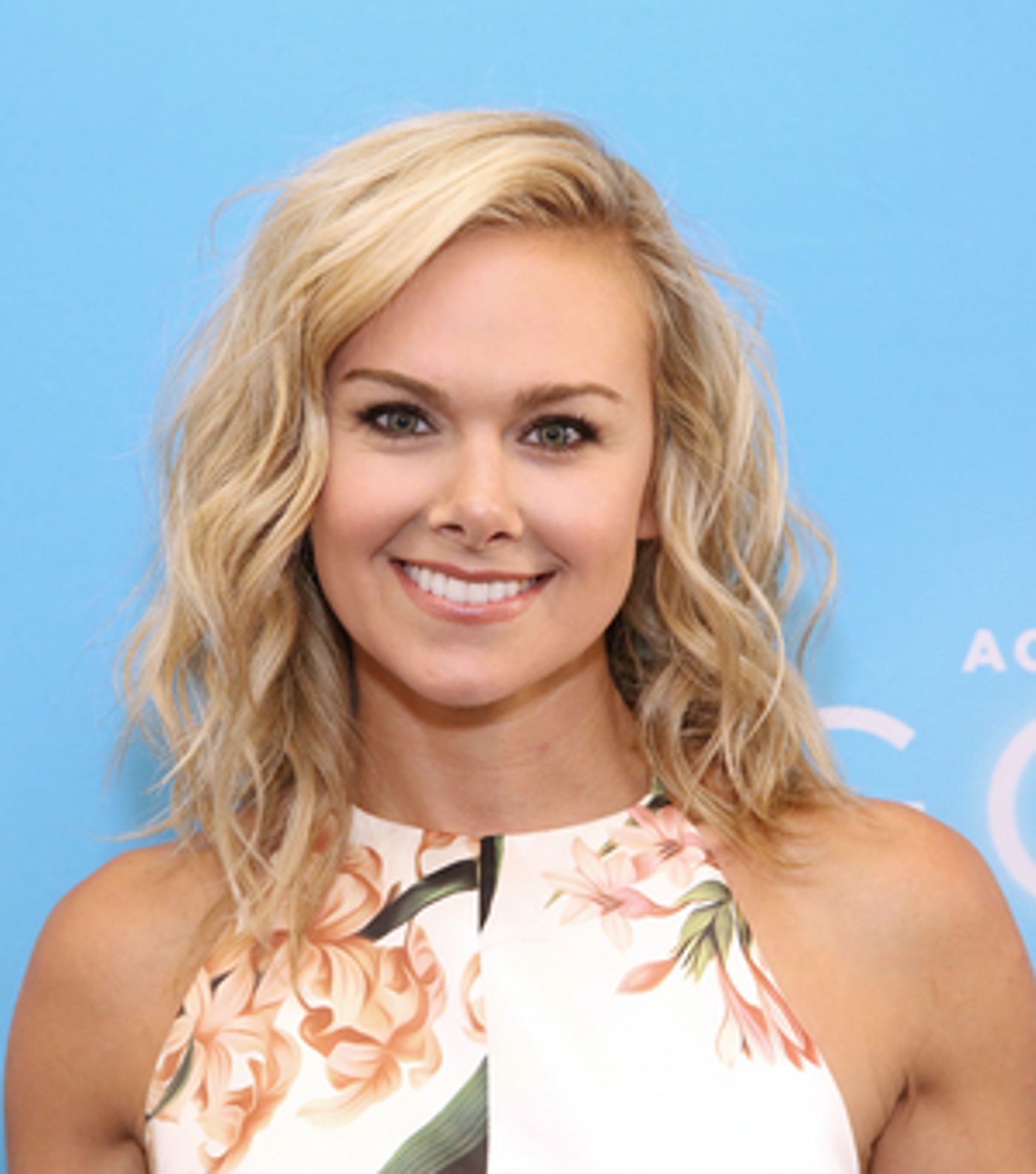 Shoshana Bean and Anika Noni Rose Join Laura Bell Bundy on New Single 'Get It Girl, You Go!' Shoshana Bean and Anika Noni Rose Join Laura Bell Bundy on New Single 'Get It Girl, You Go!' Image