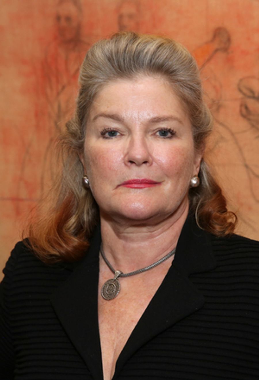 Kate Mulgrew Will Reprise Captain Janeway Role on STAR TREK: PRODIGY Image