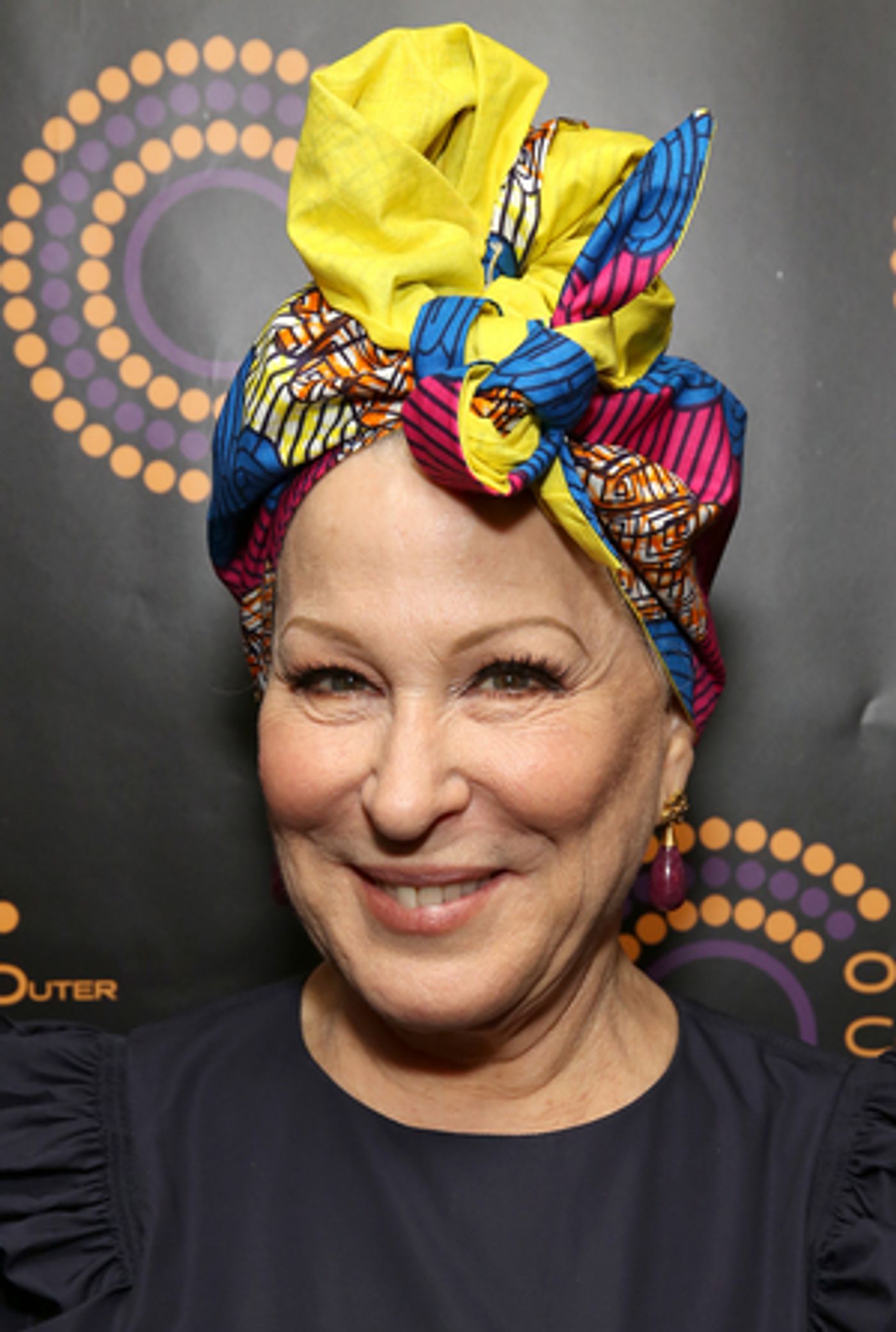 Bette Midler, John Legend, John Mulaney and More to Appear on LATE NIGHT WITH SETH MEYERS  Image