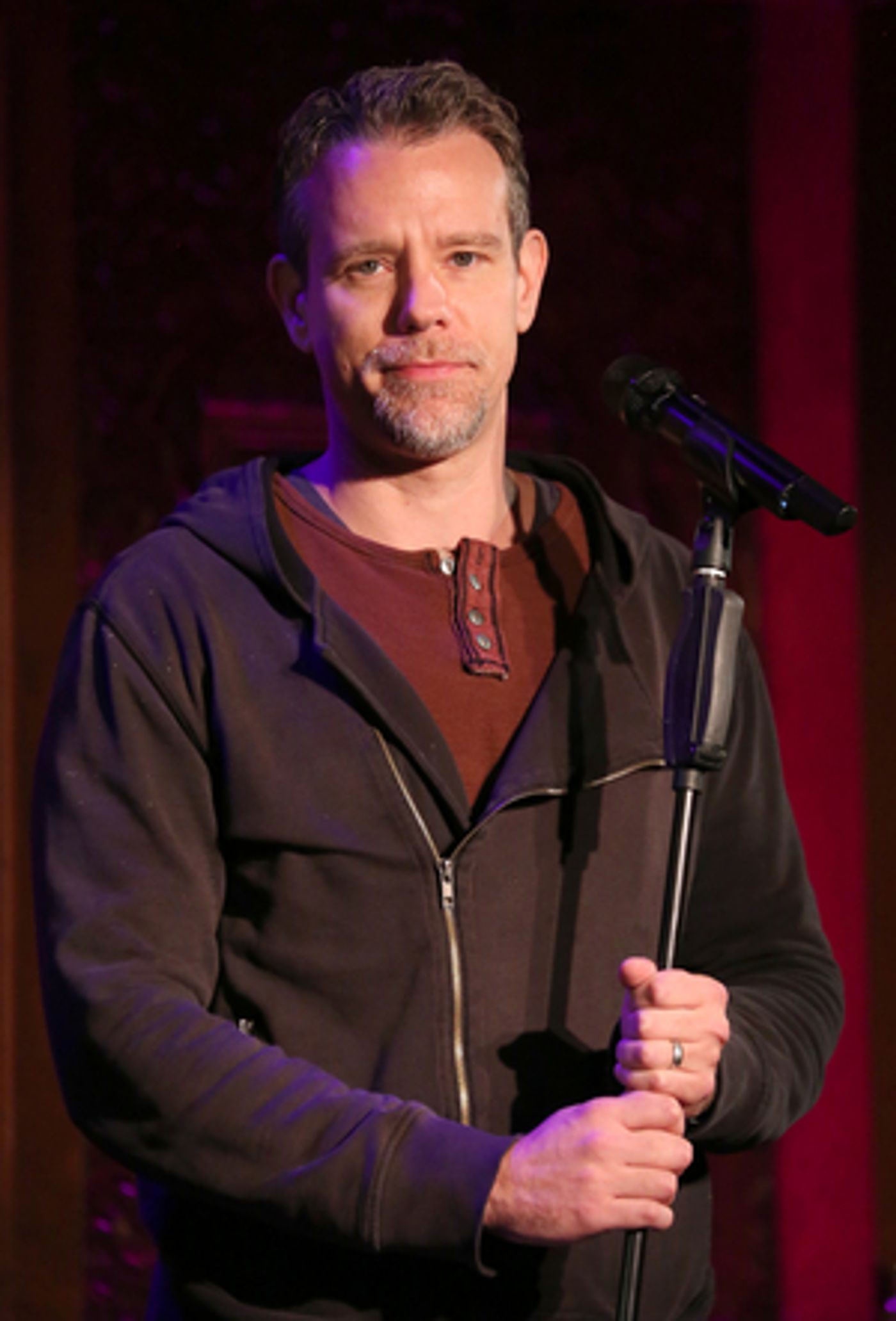 Adam Pascal to Appear on IT'S SHOWTIME WITH RIKKI LEE  Image